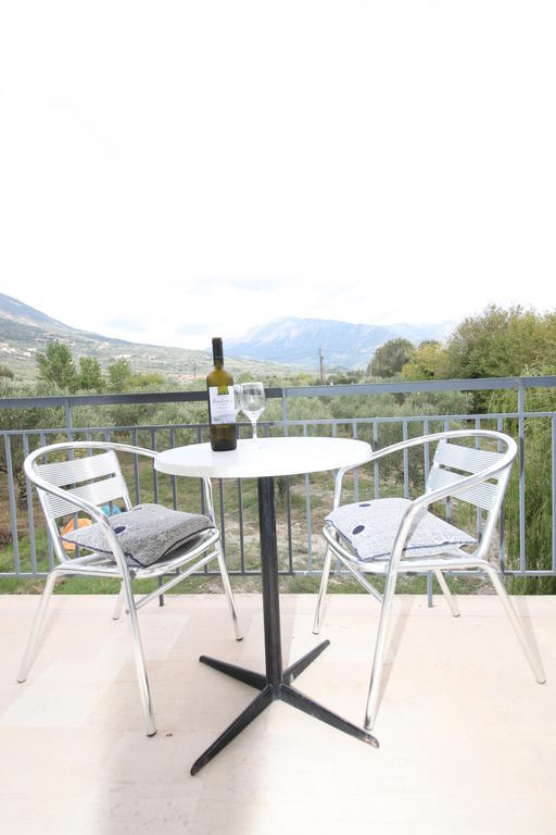 Cosmos Apartments Vasiliki Exterior photo